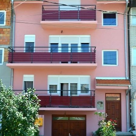 Guest House Trajkovic Ягодина Экстерьер фото
