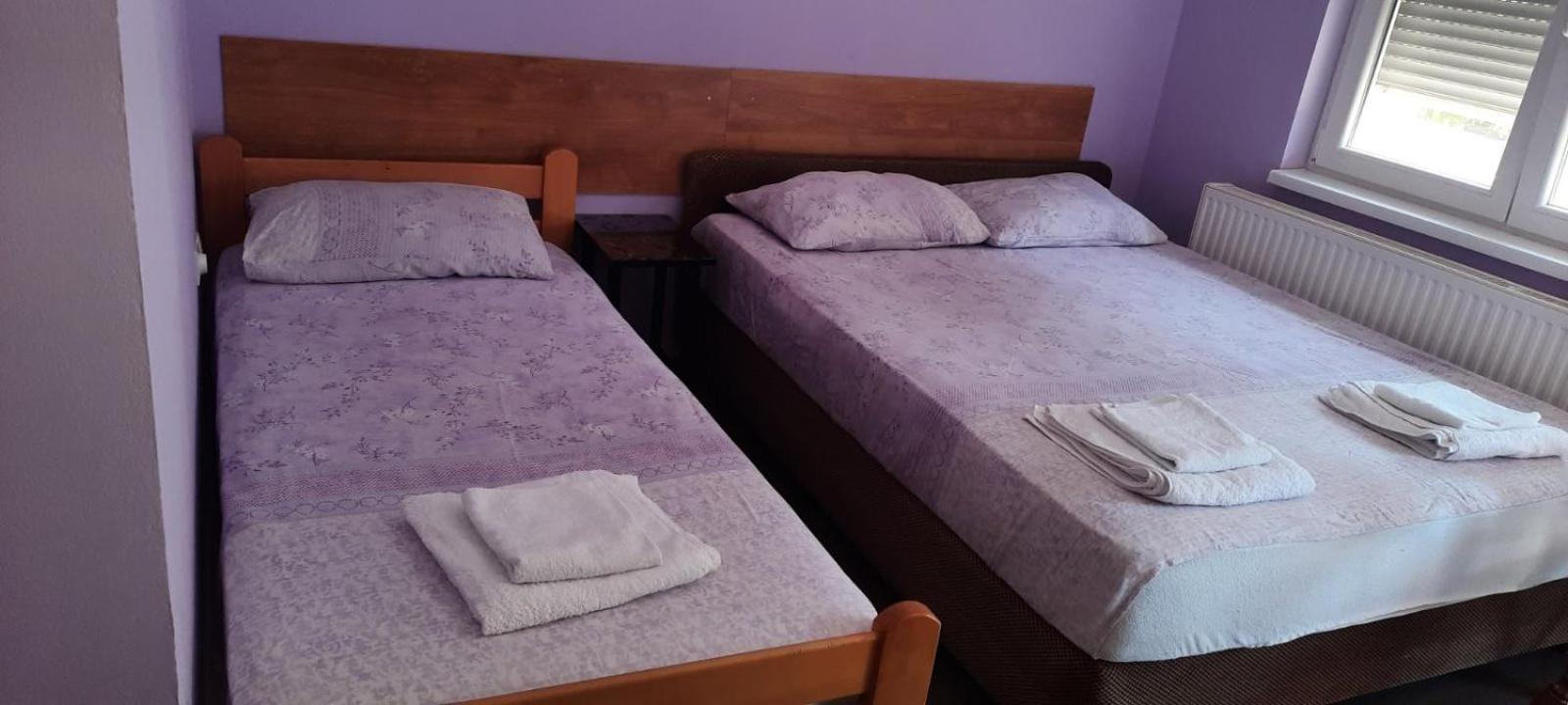 Guest House Trajkovic Ягодина Экстерьер фото